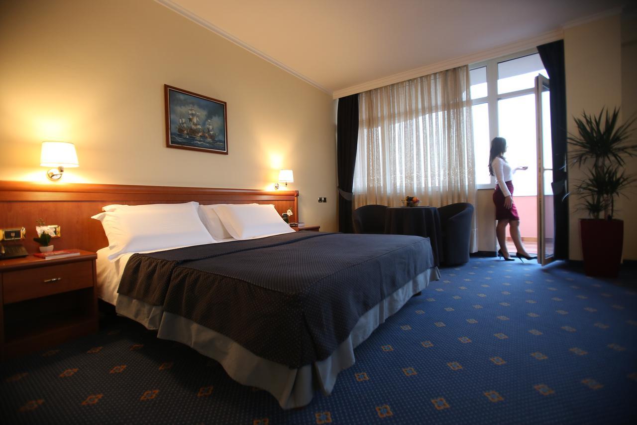 Hotel Continental Vore ภายนอก รูปภาพ