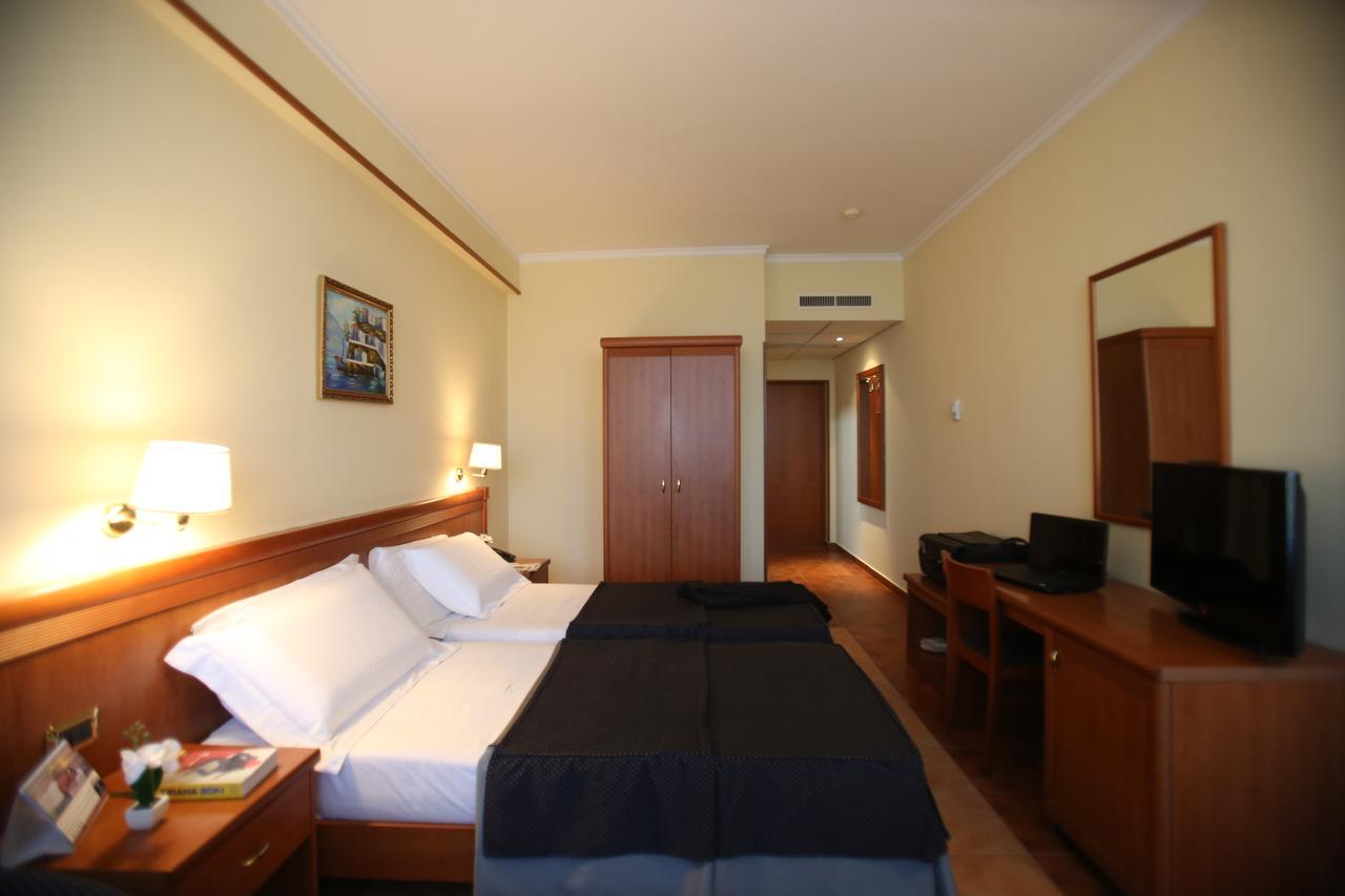 Hotel Continental Vore ภายนอก รูปภาพ